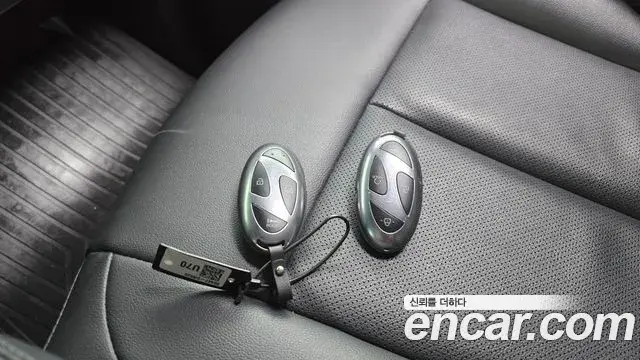 Hyundai Staria 2025 — Фото 15/20
