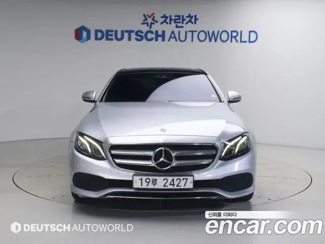 Mercedes-Benz E-Class 2019 — Фото 2/20