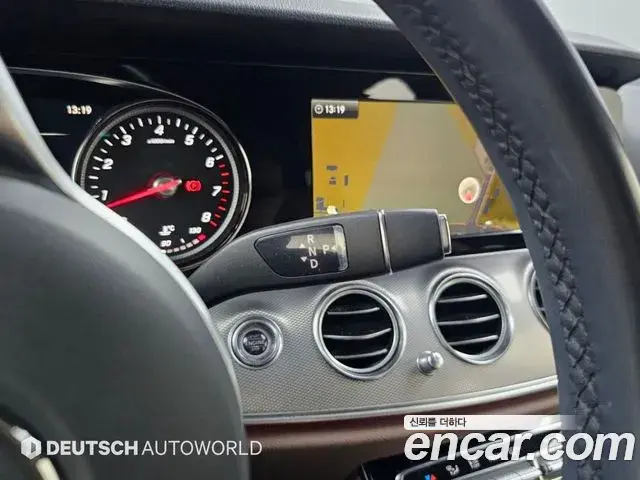 Mercedes-Benz E-Class 2019 — Фото 8/20