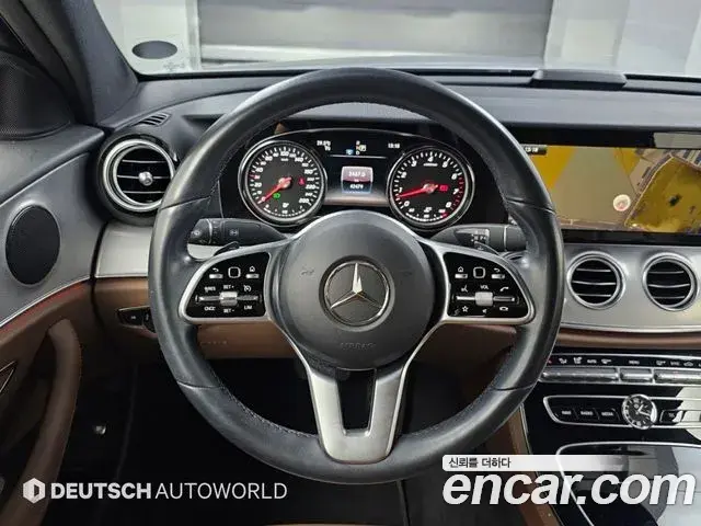 Mercedes-Benz E-Class 2019 — Фото 12/20