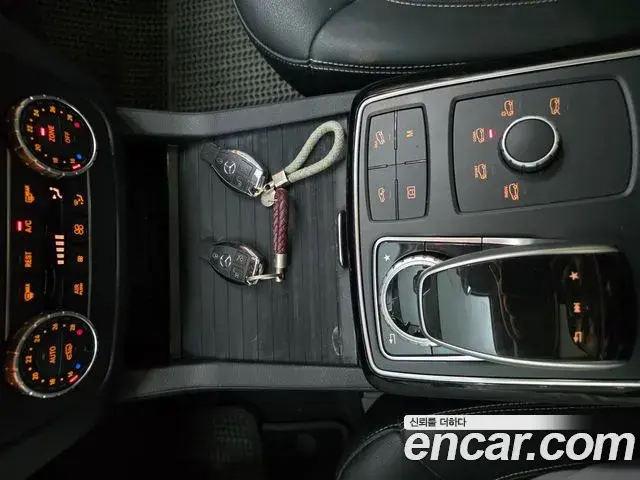 Mercedes-Benz GLE-Class 2018 — ფოტო 12/20