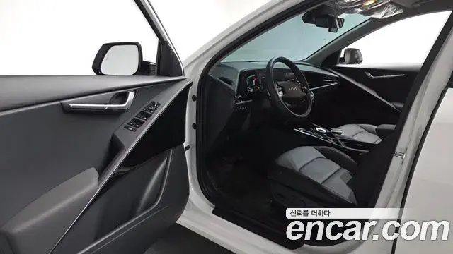 Kia Niro 2026 — Фото 10/20
