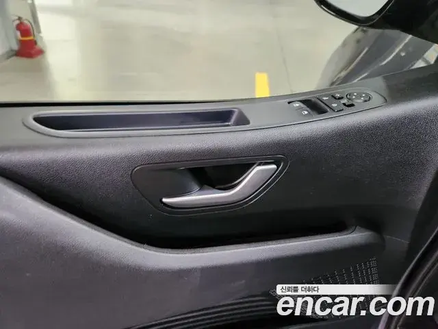 Hyundai Staria 2021 — Фото 18/20