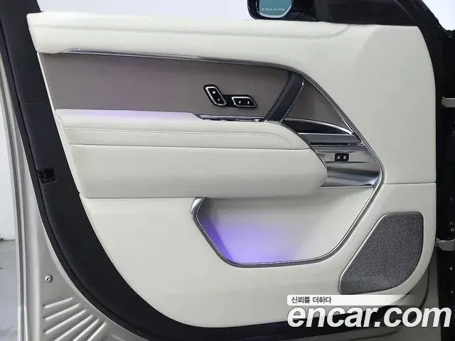 Land Rover Range Rover 2024 — Photo 12/20