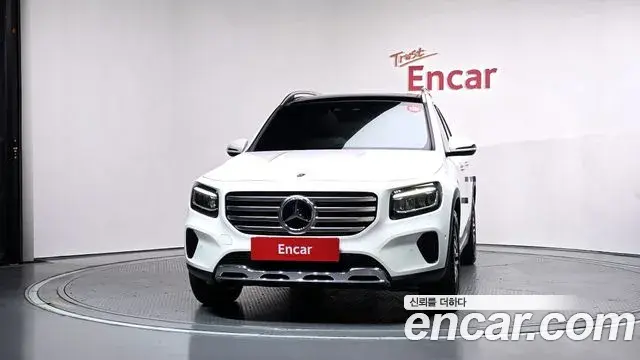 Mercedes-Benz GLB-Class 2024 — Фото 2/20