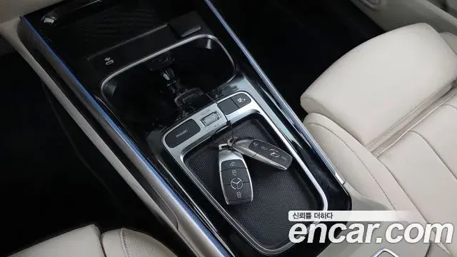 Mercedes-Benz GLB-Class 2024 — Фото 19/20