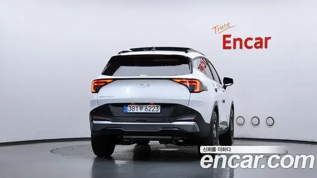 Kia Sportage 2025 — Photo 16/33