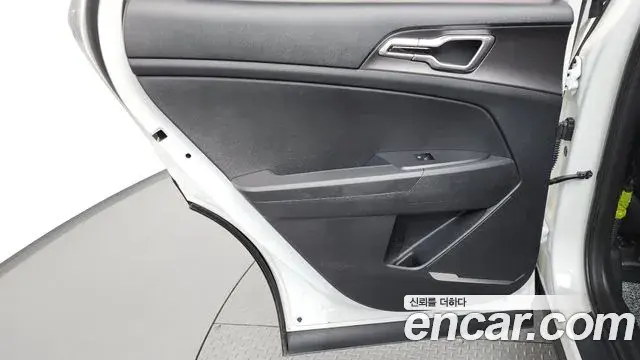 Kia Sportage 2025 — Photo 10/33