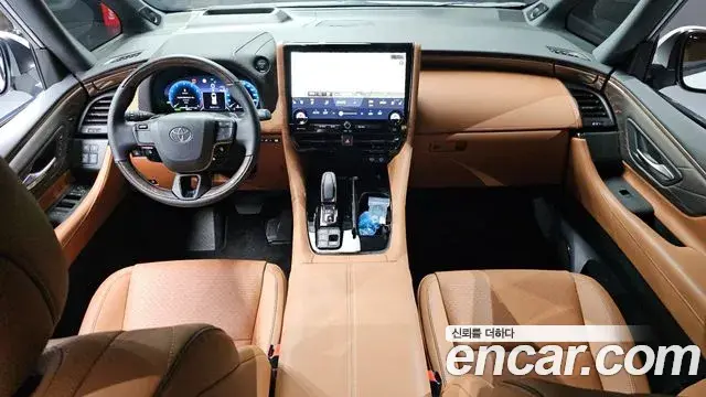 Toyota Alphard 2025 — Photo 31/38