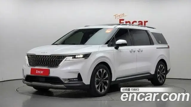 Kia Carnival 2023 — Photo 18/32