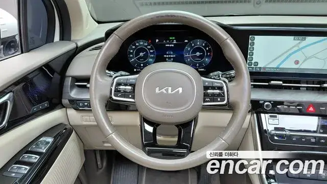 Kia Carnival 2023 — Photo 26/32