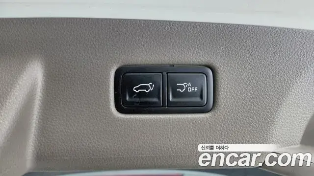 Kia Carnival 2023 — Photo 15/32