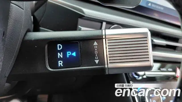 Hyundai Santa Fe 2023 — Фото 9/20