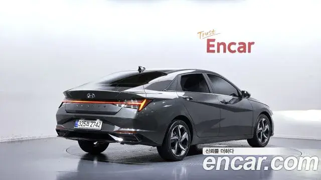 Hyundai Avante 2021 — Фото 1/20