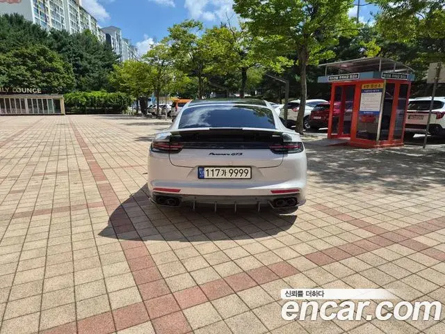 Porsche Panamera 2019 — Фото 3/20
