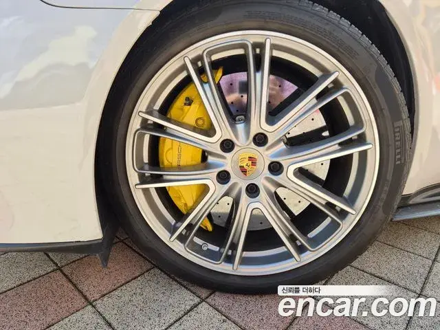 Porsche Panamera 2019 — Фото 9/20