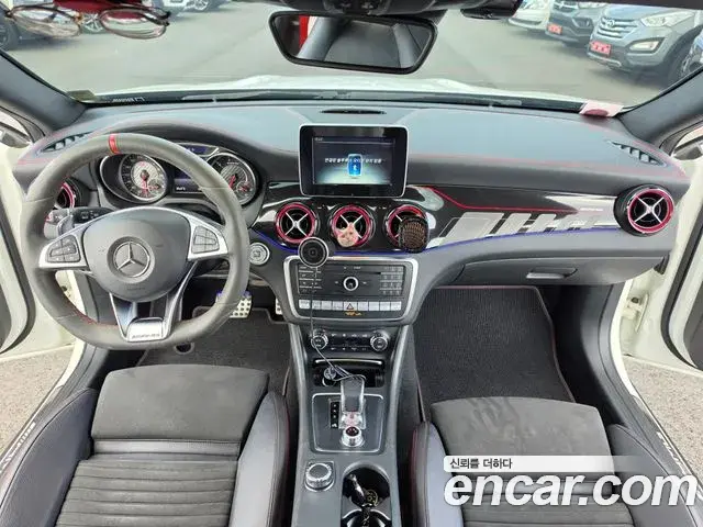 Mercedes-Benz GLA-Class 2019 — Фото 10/20