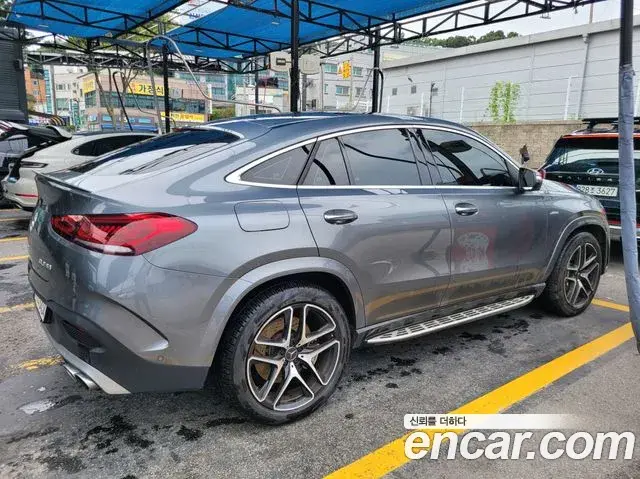 Mercedes-Benz GLE-Class 2021 — Фото 2/20