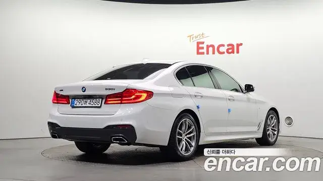 BMW 5 Series 2018 — Фото 2/20