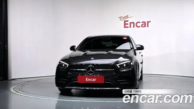 Mercedes-Benz E-Class 2022 — Фото 3/20