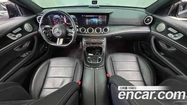 Mercedes-Benz E-Class 2022 — Фото 7/20