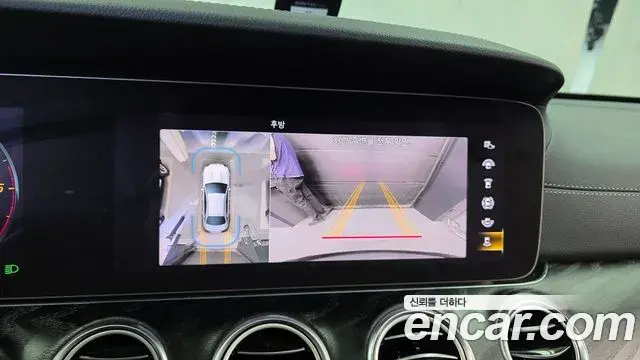 Mercedes-Benz E-Class 2022 — Фото 14/20