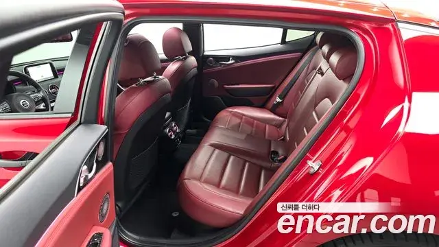 Kia Stinger 2018 — Photo 12/20