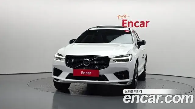 Volvo XC60 2020 — Фото 3/20