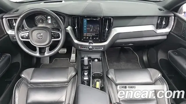 Volvo XC60 2020 — Фото 7/20