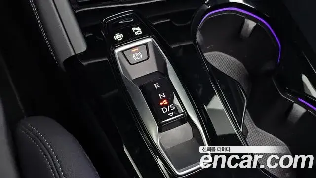 Audi Q5 2025 — Фото 9/20