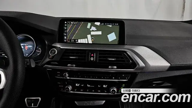 BMW X3 2018 — Фото 14/20