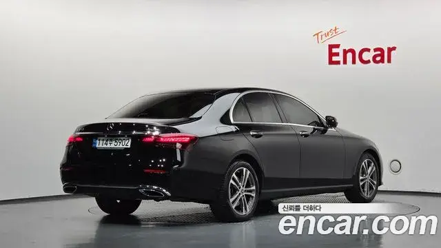 Mercedes-Benz E-Class 2022 — Şəkil 2/20