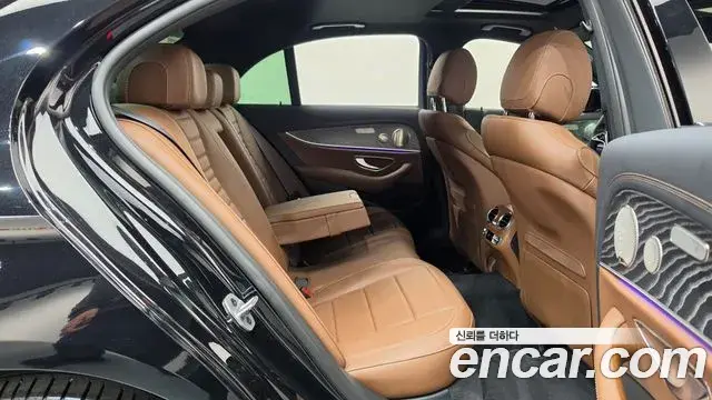 Mercedes-Benz E-Class 2022 — Şəkil 11/20