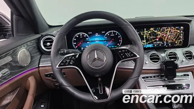 Mercedes-Benz E-Class 2022 — Şəkil 12/20