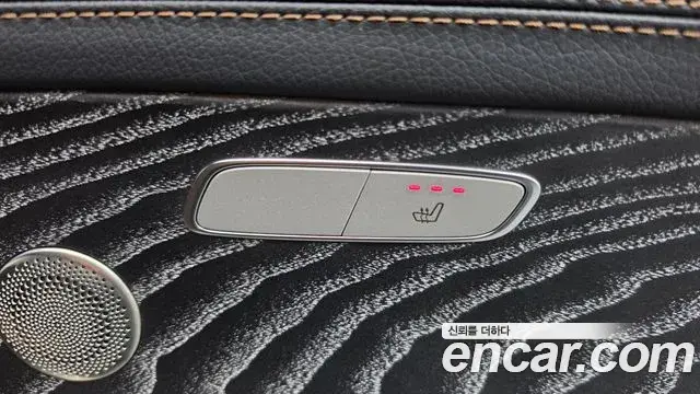 Mercedes-Benz E-Class 2022 — Şəkil 19/20