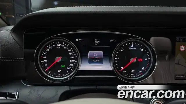 Mercedes-Benz E-Class 2018 — Фото 8/20