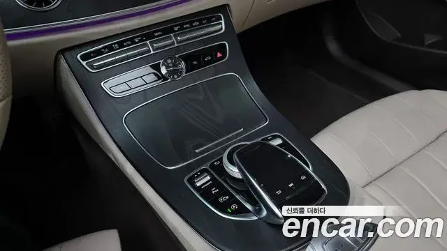 Mercedes-Benz E-Class 2018 — Фото 16/20