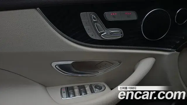Mercedes-Benz E-Class 2018 — Фото 17/20