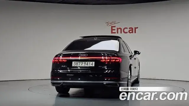 Audi A8 2020 — Фото 4/20