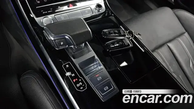 Audi A8 2020 — Фото 9/20
