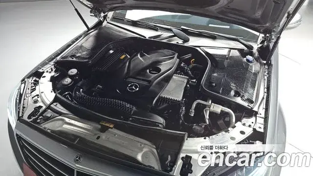 Mercedes-Benz C-Class 2018 — Фото 6/20