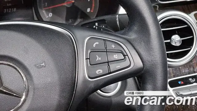 Mercedes-Benz C-Class 2018 — Фото 17/20
