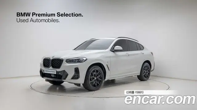 BMW X4 2022 — Фото 1/20