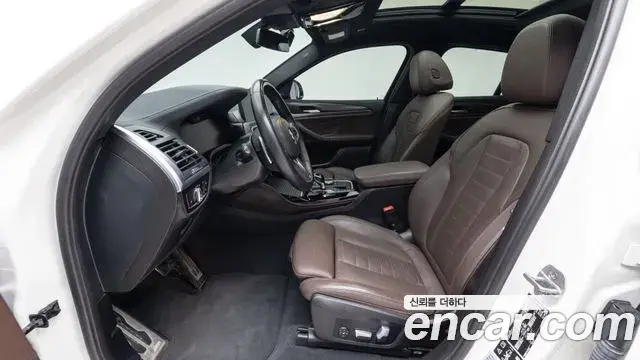 BMW X4 2022 — Фото 10/20