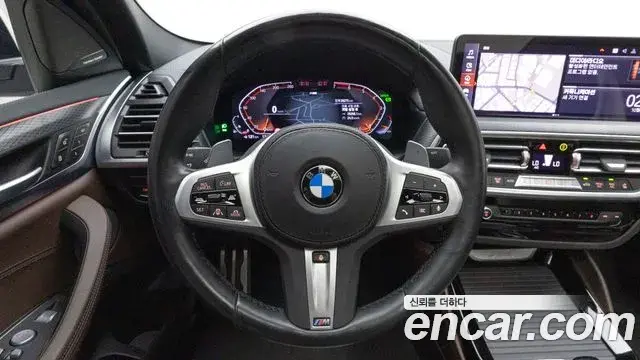 BMW X4 2022 — Фото 14/20