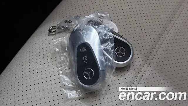 Mercedes-Benz GLC-Class 2026 — Фото 16/20