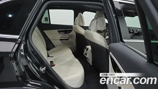 Mercedes-Benz GLC-Class 2026 — Фото 11/20