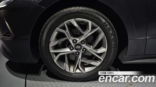 Hyundai Sonata 2022 — Фото 5/20