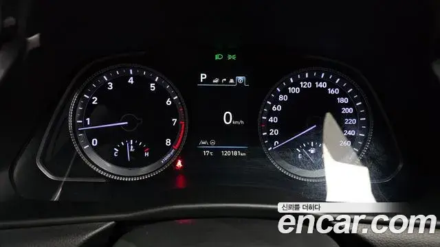 Hyundai Sonata 2022 — Фото 8/20