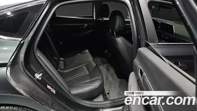 Hyundai Sonata 2022 — Фото 11/20